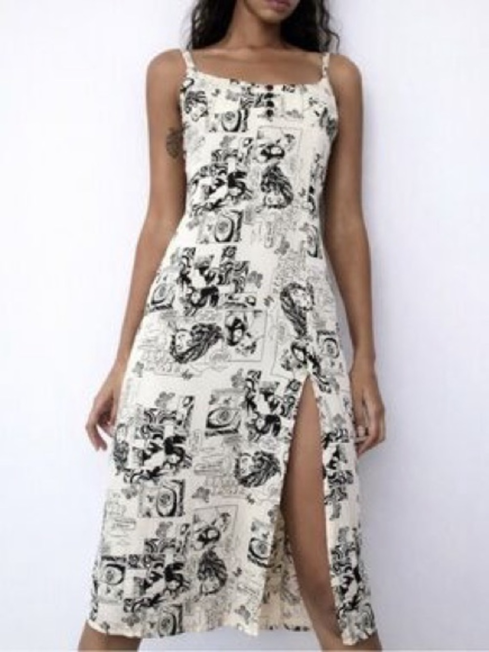 Urban Outfitters Teira Slit Midi Dress Black Cream Trippy Comic Print Size M